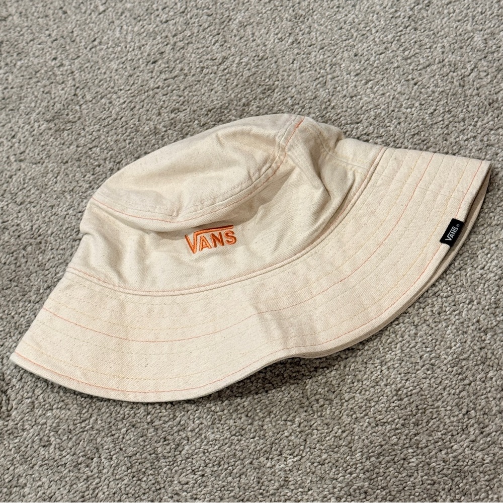 Vans Retro Sport Bucket Hat Cream Beige Retails $34